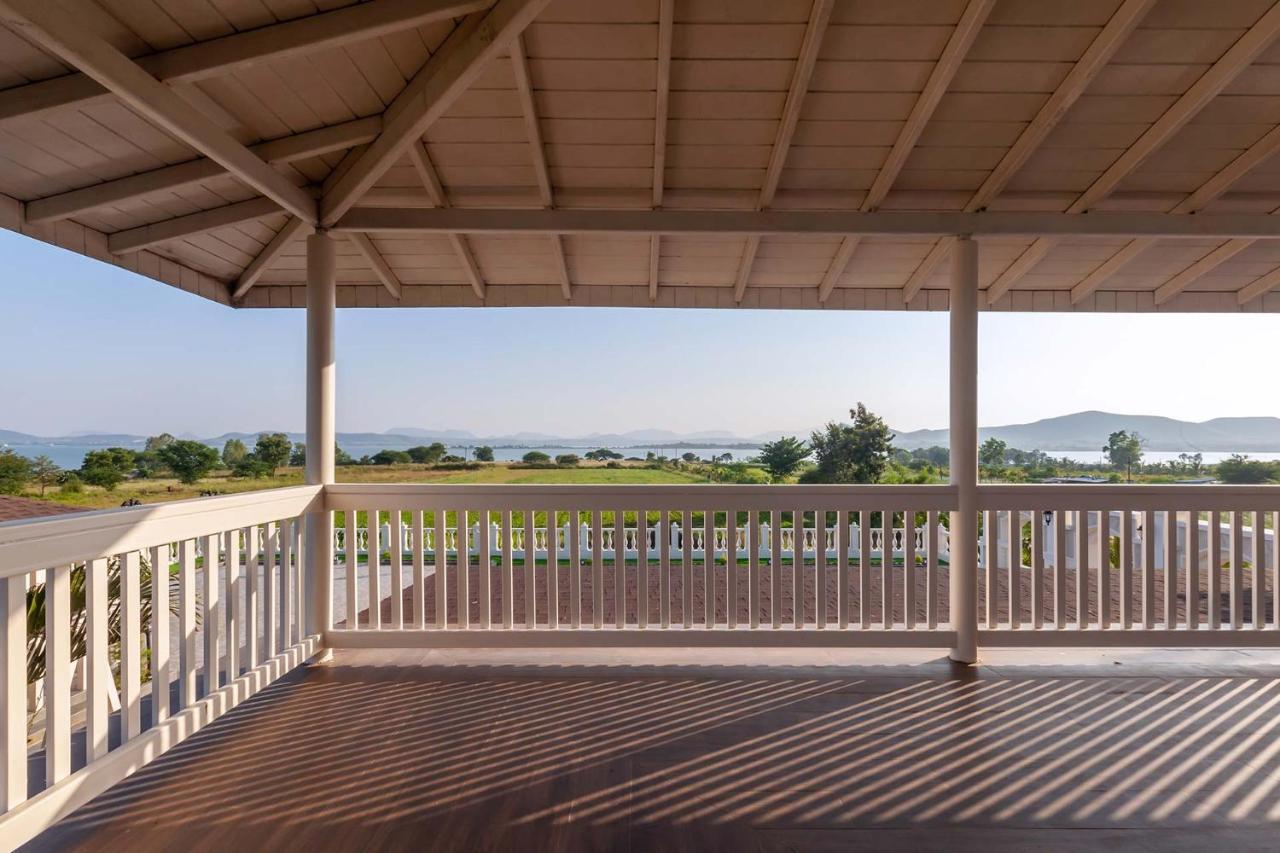 Stayvista's Lake La Vie: Tranquil Lakeside Villa with Pool and Farmland Views Nashik Exterior photo